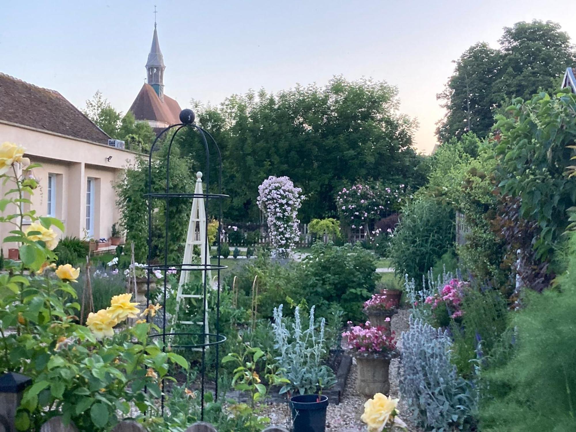 Riverside Lodge Chablis Exterior foto